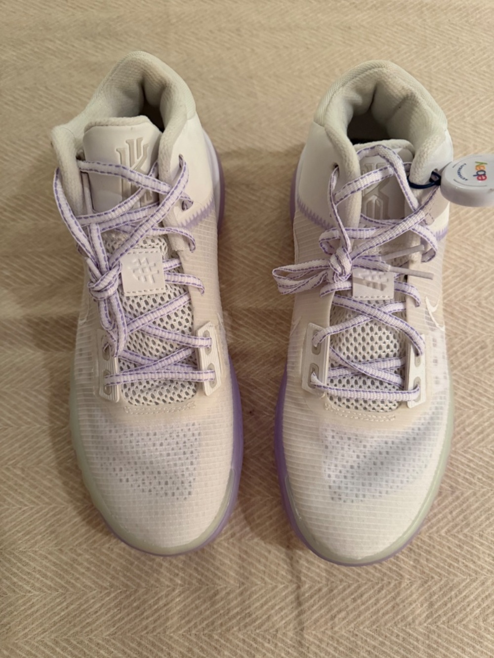 Nike Kyrie Flytrap 4 Mens Basketball Shoes - White Photon Dust - New!